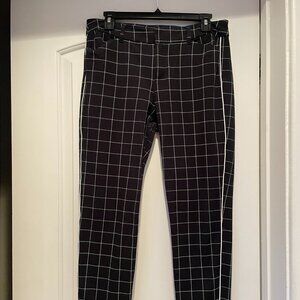 Old Navy Black and White Checkered Pixie Pants, size 8